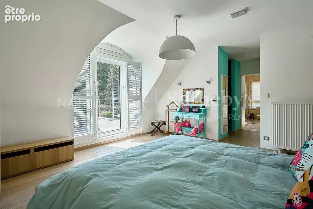 EXCLUSIVITÉ – Croix, splendide maison contemporaine ,4 ch, piscine extérieure. - photo 16