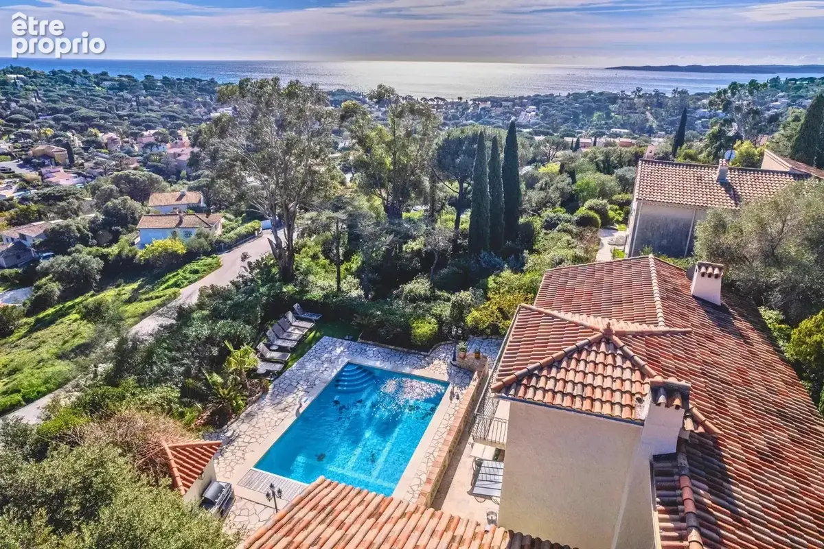 Villa spacieuse entièrement rénovée avec vue mer, piscine et intimité - photo 2