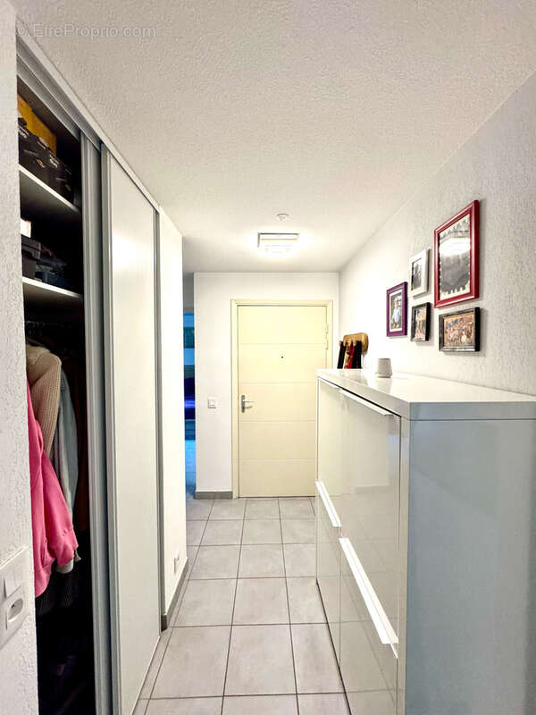 Appartement à LA COLLE-SUR-LOUP