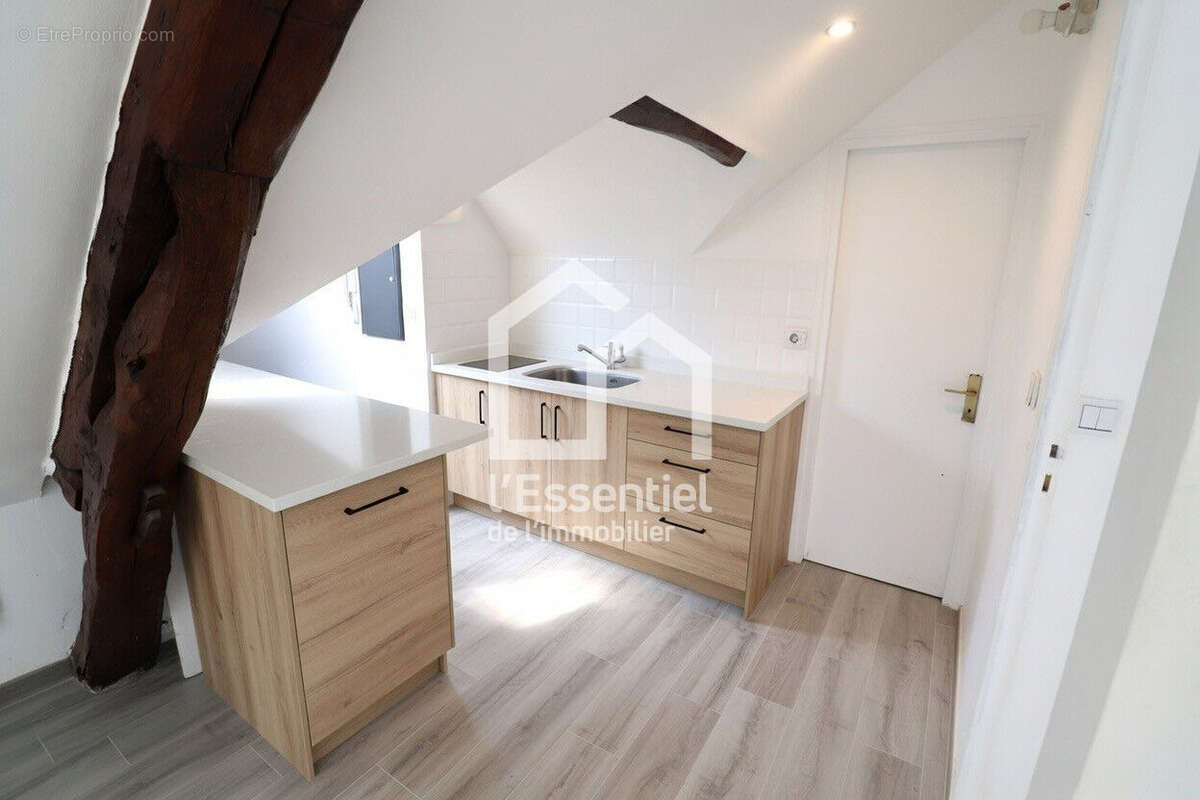 Appartement à CHANTELOUP-LES-VIGNES