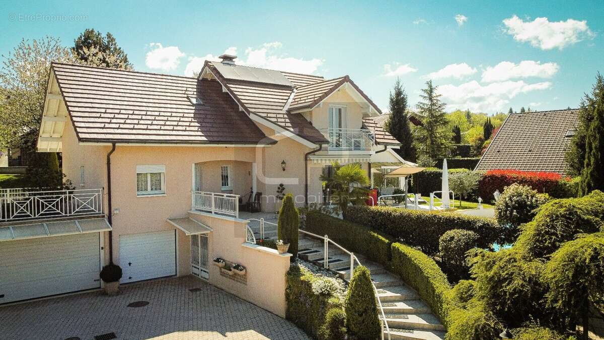 Maison à SAINT-MARTIN-BELLEVUE