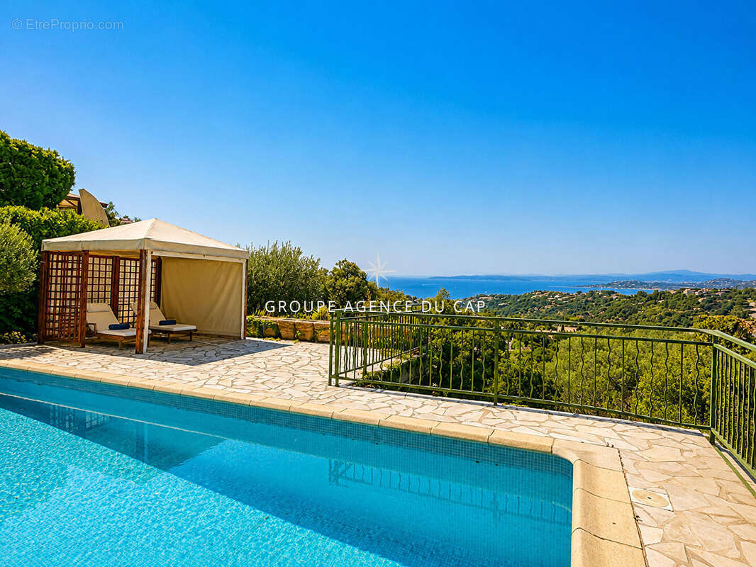 A vendre  villa provençale  vue mer piscine garage aux issambres - photo 13