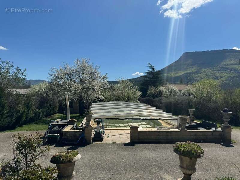 Maison à LA BATIE-MONTSALEON