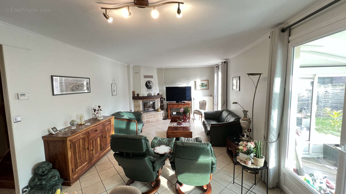 Maison à VIRY-CHATILLON