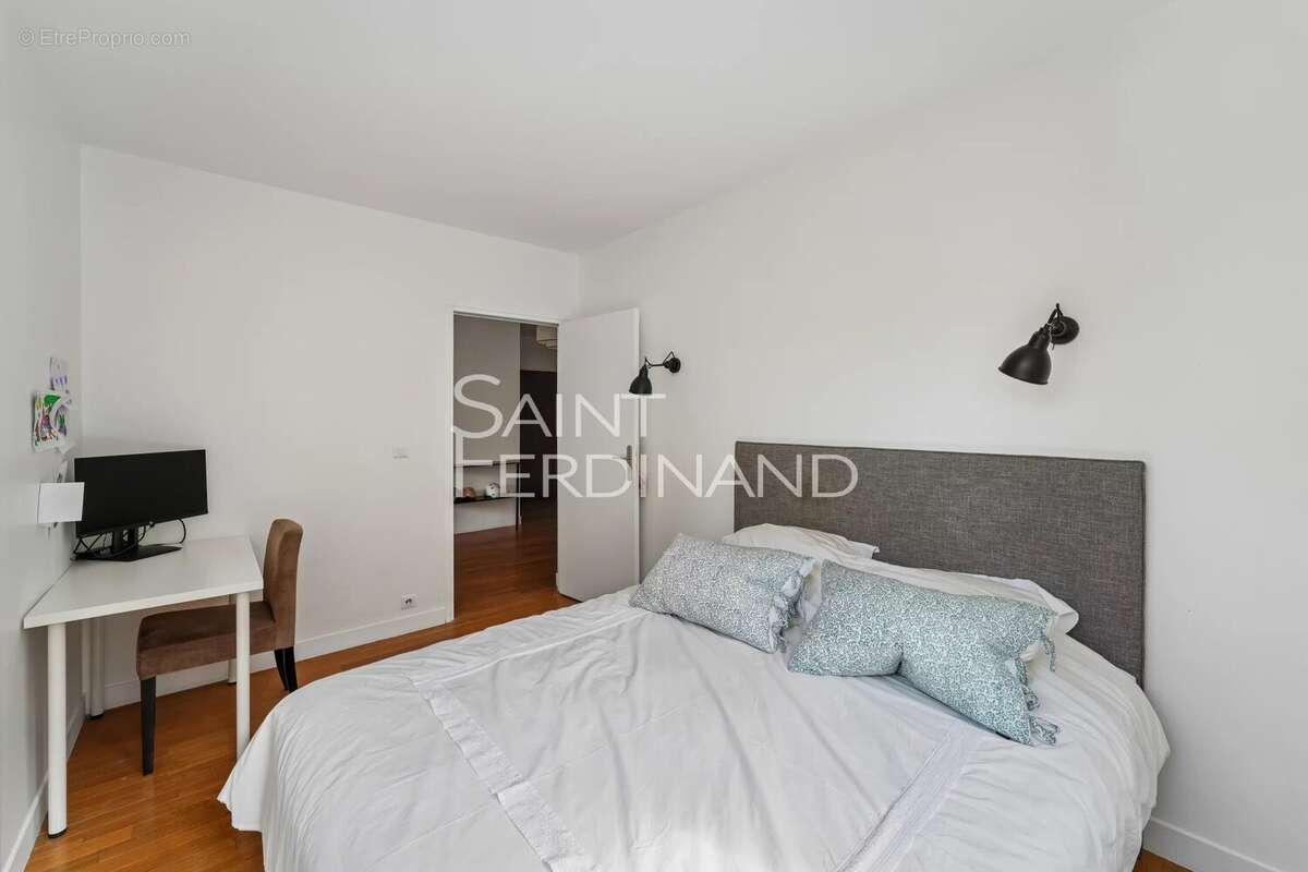 Appartement à NEUILLY-SUR-SEINE
