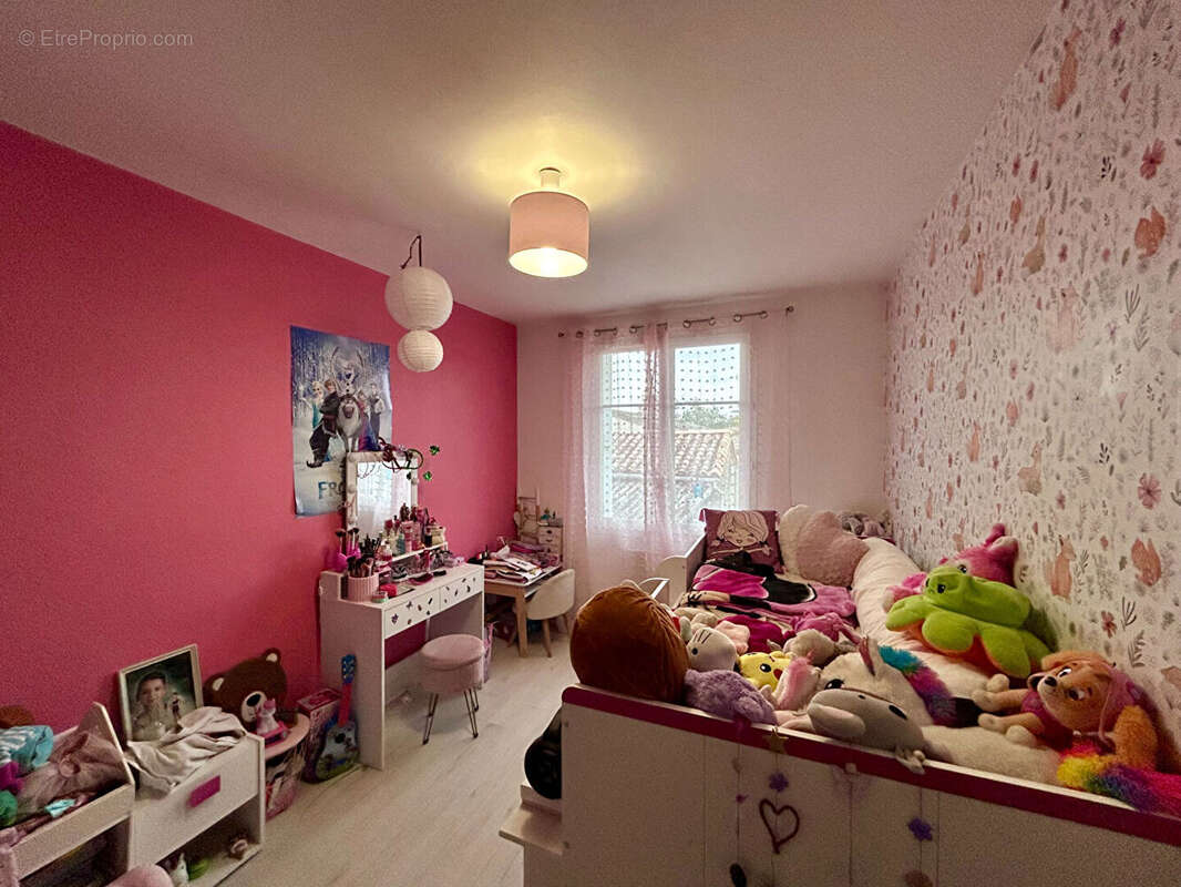Maison à LA CRECHE