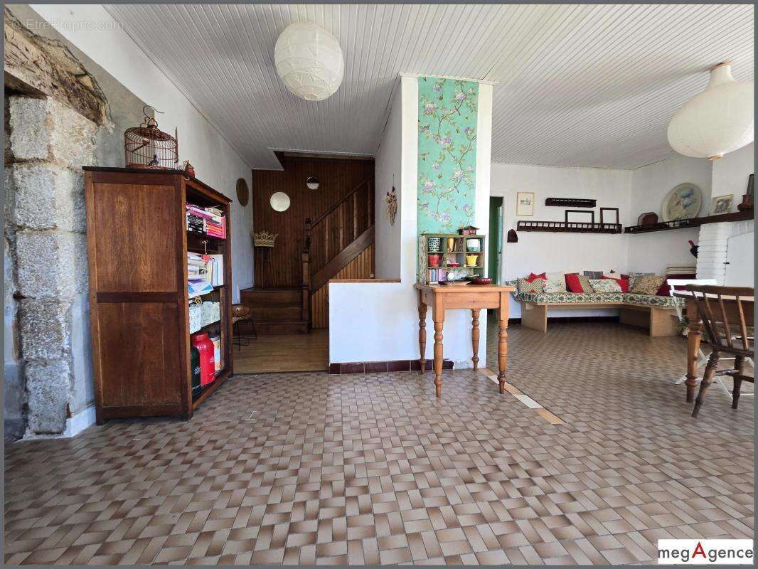 Maison à SAINT-AUBIN-DU-CORMIER