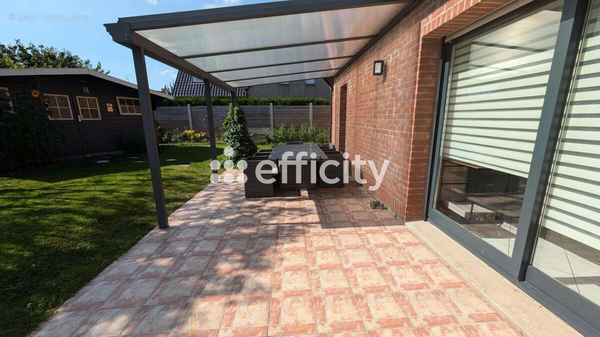 Maison à GONDECOURT