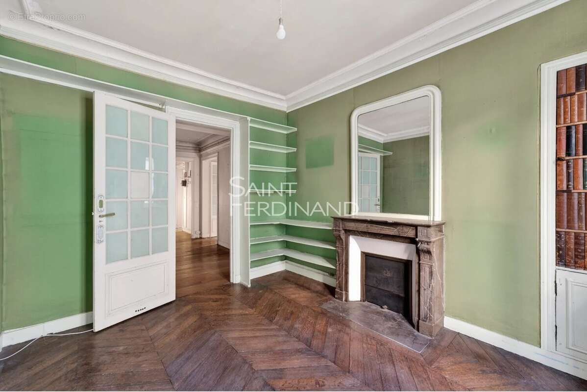 Appartement à PARIS-4E