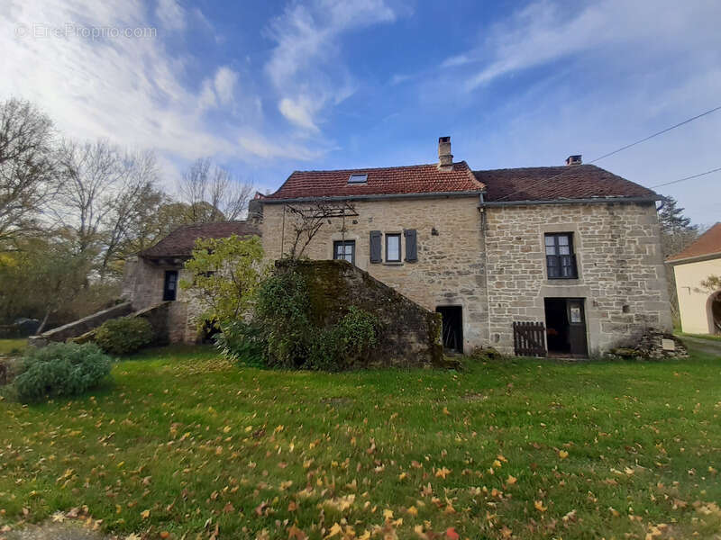 Maison à LARAMIERE