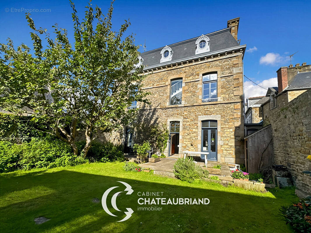 Maison à ANTRAIN
