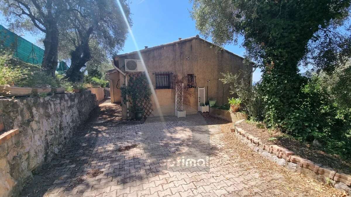Maison à CASTELLAR