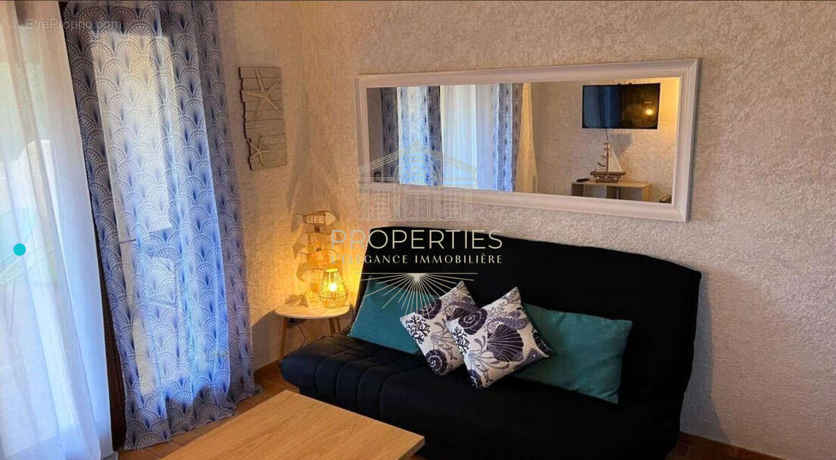 Appartement à BORMES-LES-MIMOSAS