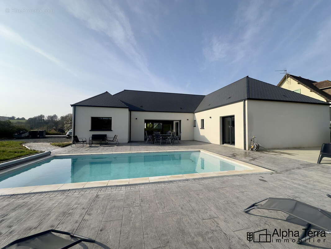 Maison à BRETTEVILLE-SUR-LAIZE