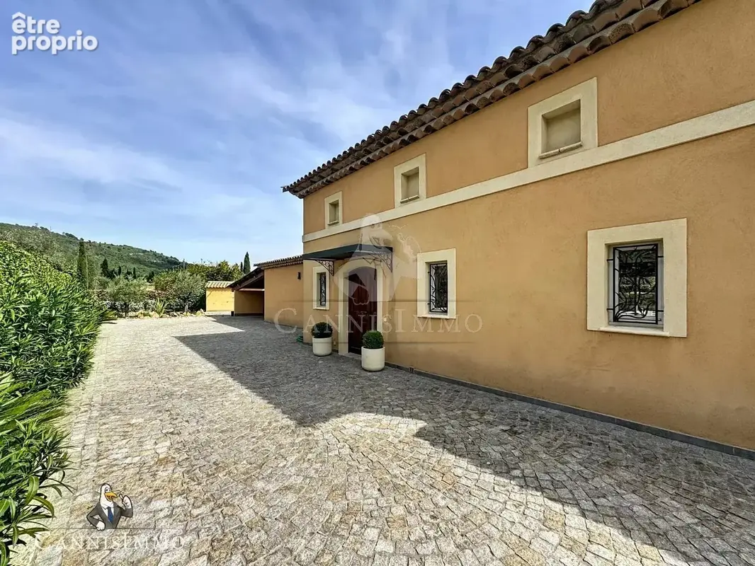 Saint cezaire residentiel  propriete plain-pied 7 pieces 203m2+2500m2 terrain plat+piscine pool house expo sud - photo 17