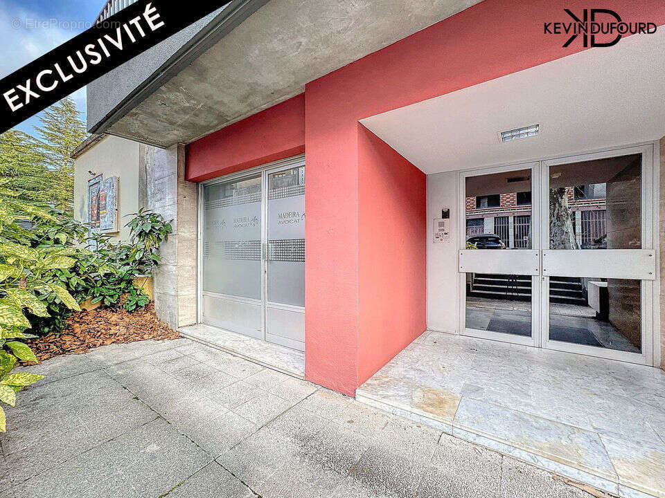 Commerce 30 m² à Aubenas  - photo 19
