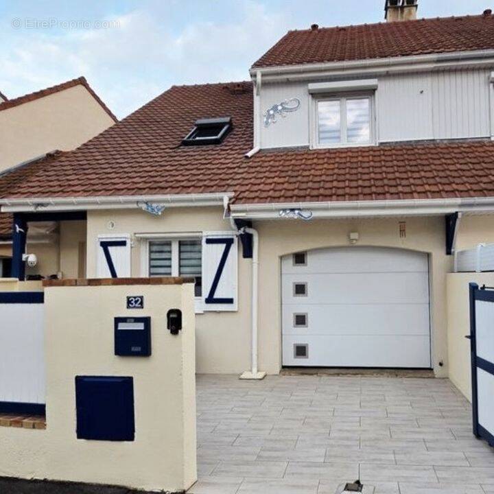 Maison à ETAMPES