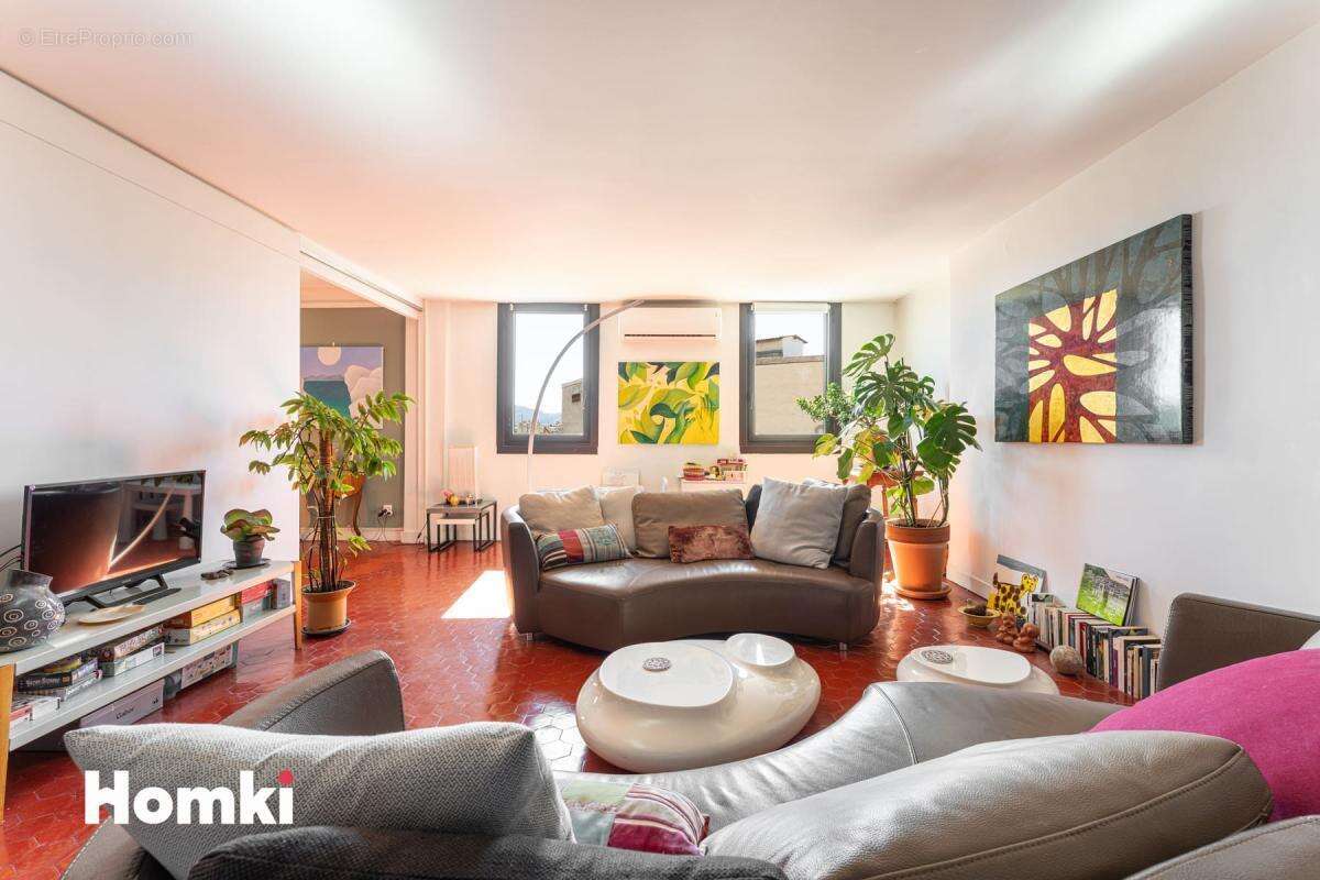 Appartement à MARSEILLE-1E