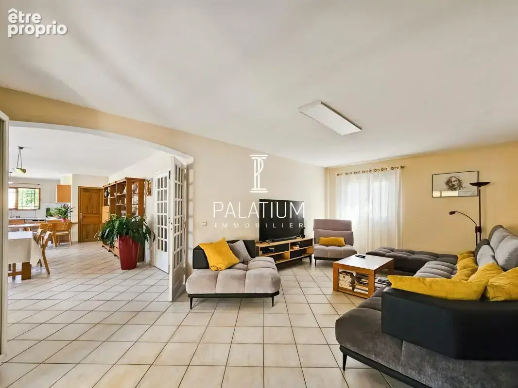 Villa familiale T6 de 167 m² avec sous-sol de 93 m² et garage - photo 8