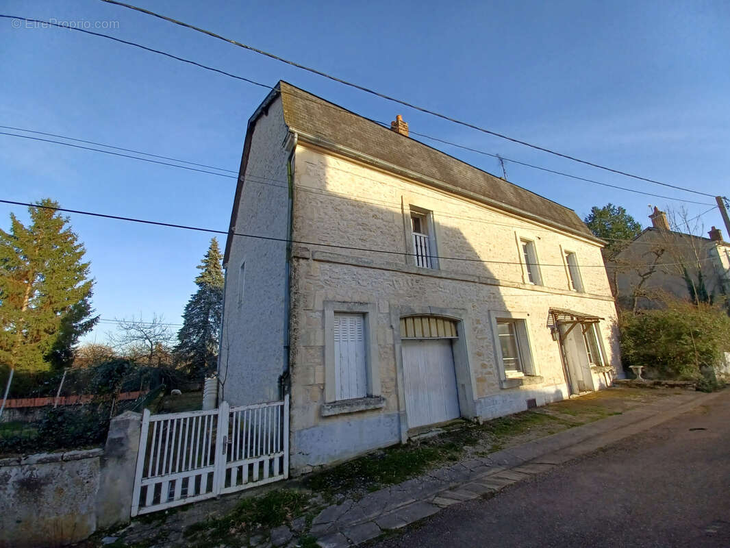 Maison à LA MARCHE