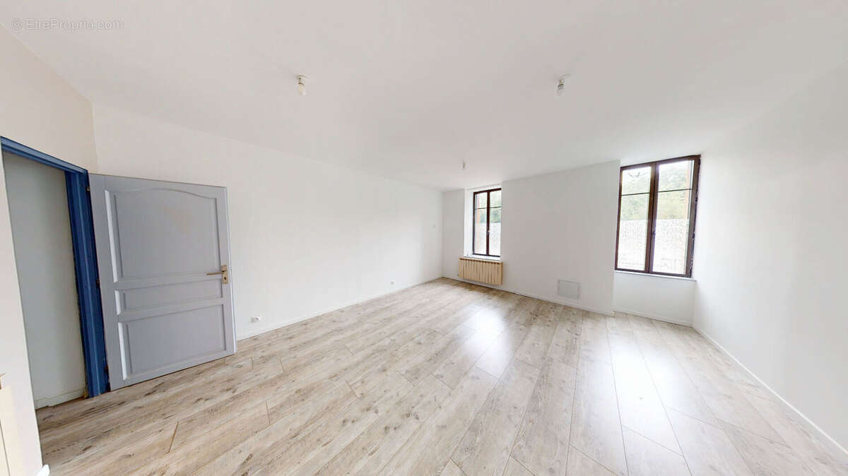 Appartement à BARAQUEVILLE