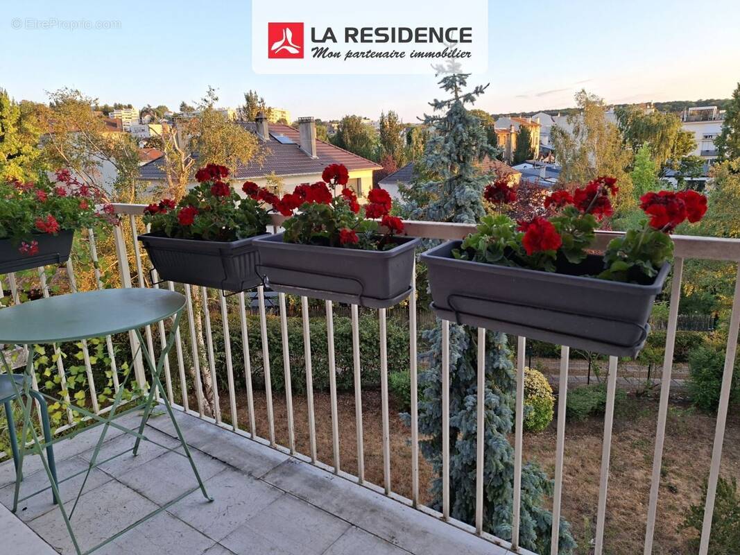 Appartement 62 m² à Clamart  - photo 1