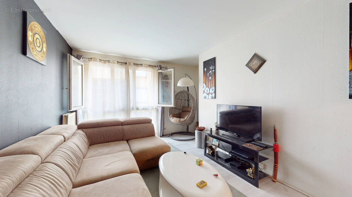 Appartement à SARTROUVILLE