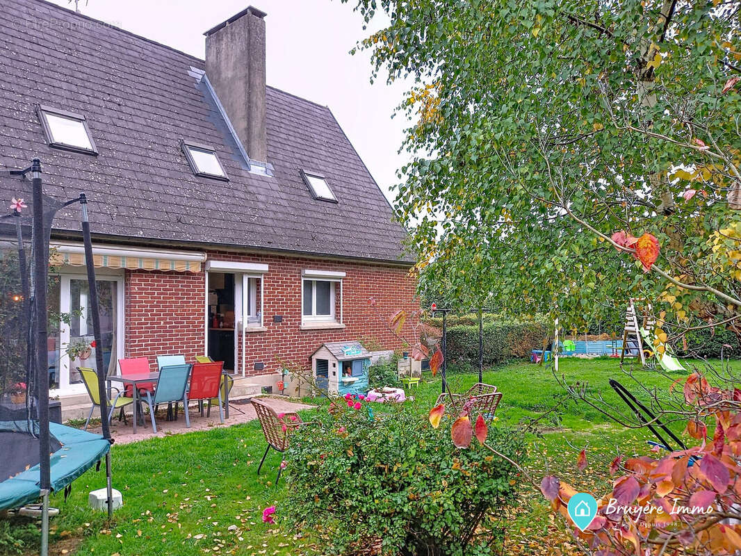 Maison à AVESNES-SUR-HELPE