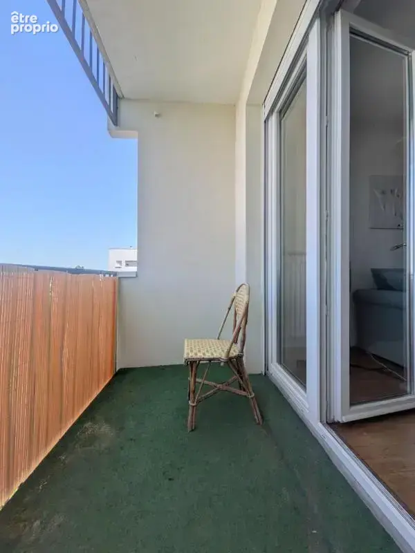 Appartement lumineux de 88 m² avec balcon, ascenseur et vue dégagée - photo 15
