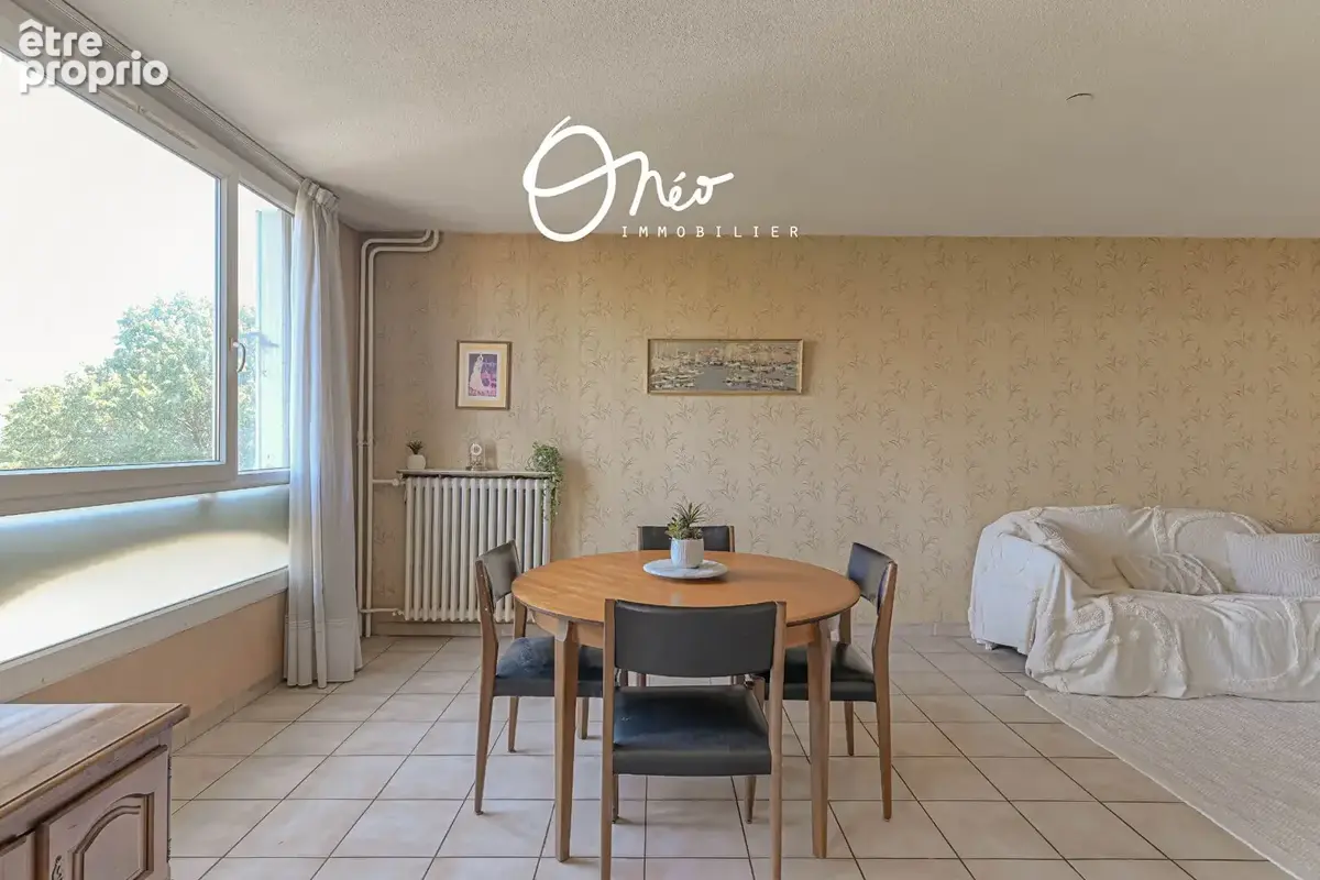 Appartement Lyon 8ème - 5 pièces - 111 m2 - photo 4
