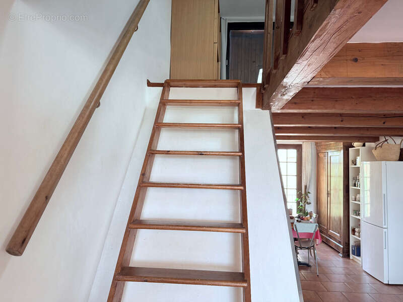 T2 Duplex dernier étage 57m² + terrasses – Vues toits & Thermes – Aix Centre - photo 5