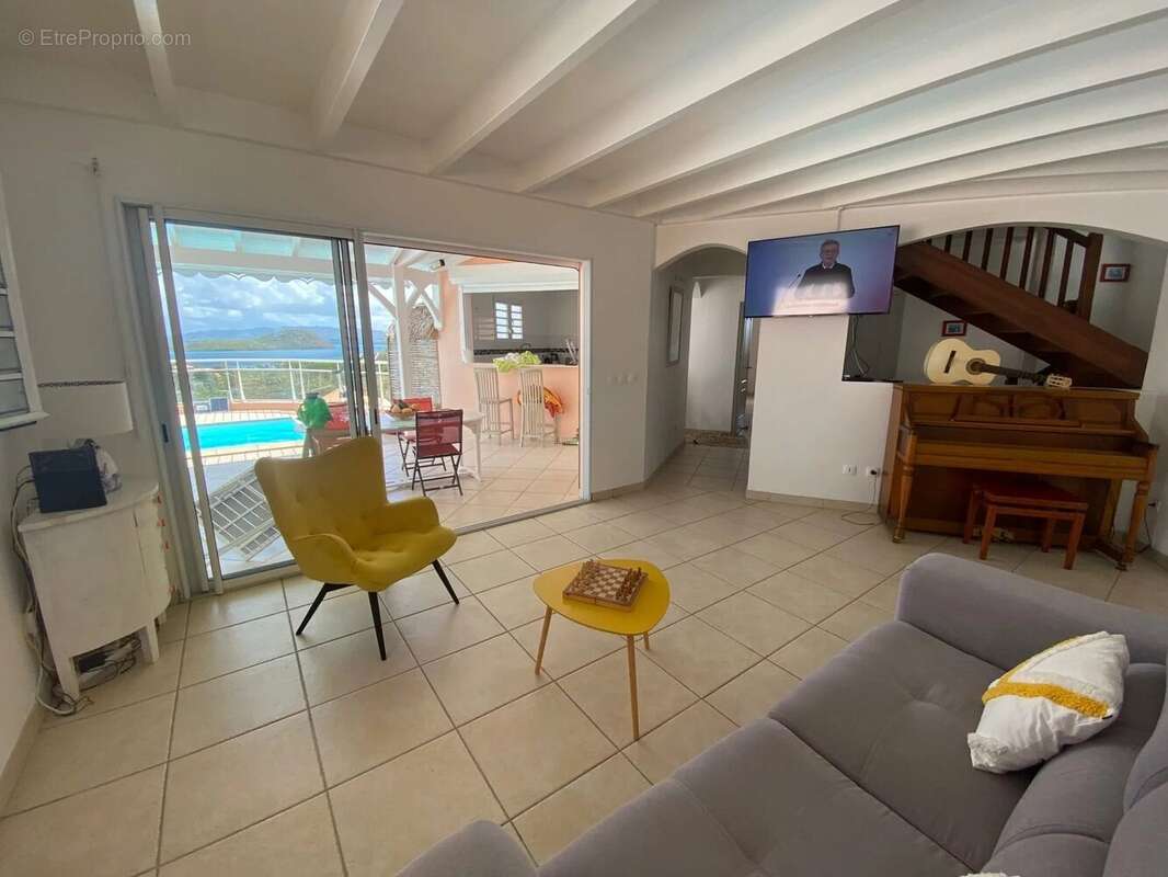 Maison à LES TROIS-ILETS