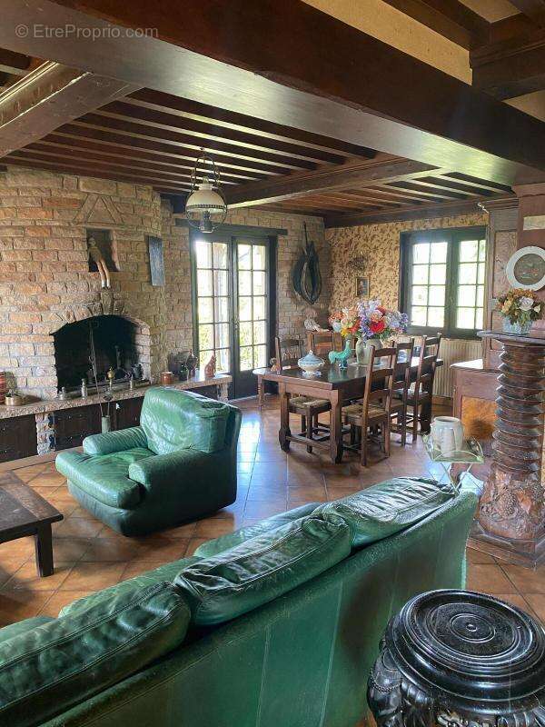Maison à REPLONGES