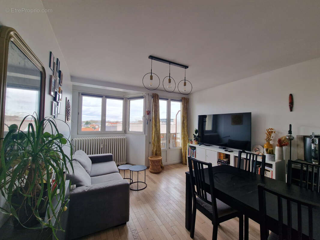 Appartement à AULNAY-SOUS-BOIS