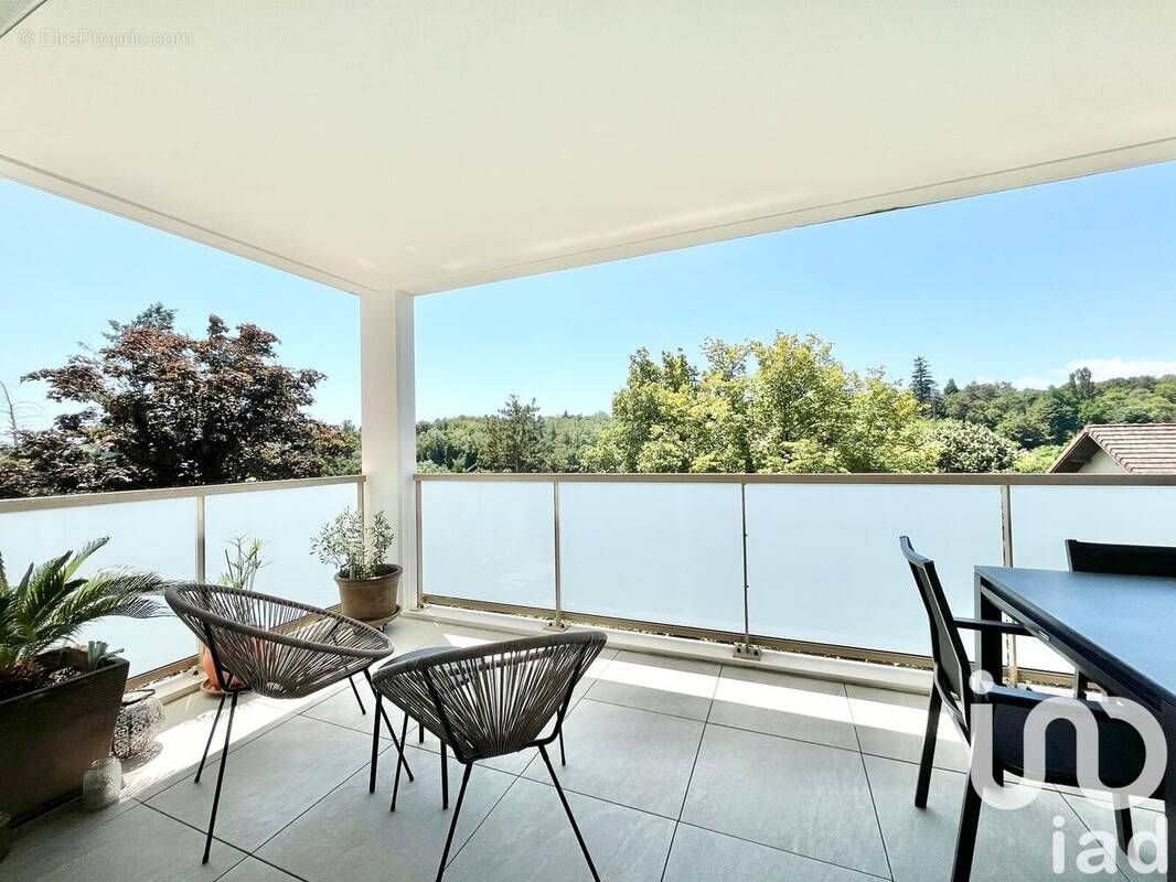 Photo 1 - Appartement à CHARBONNIERES-LES-BAINS