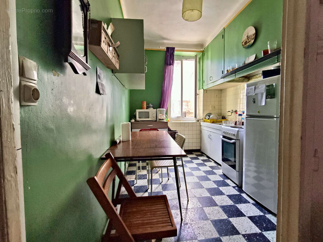 Appartement à MARSEILLE-6E