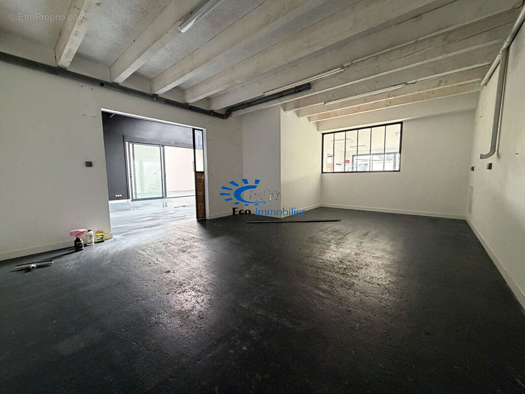 Commerce à SAINT-VIVIEN