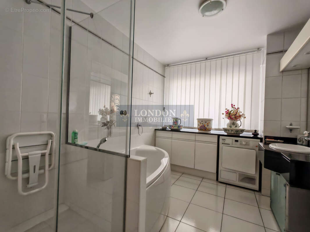 Appartement à VERSAILLES