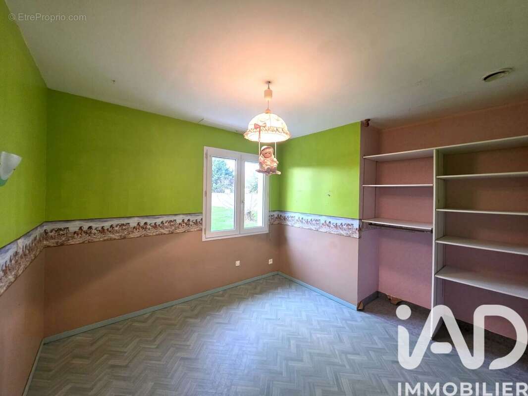 Photo 9 - Maison à SAINT-HILAIRE-DE-CHALEONS