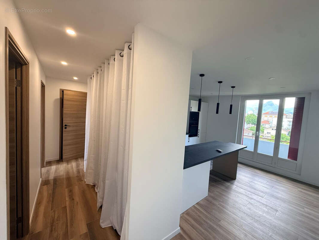 Appartement à ECHIROLLES