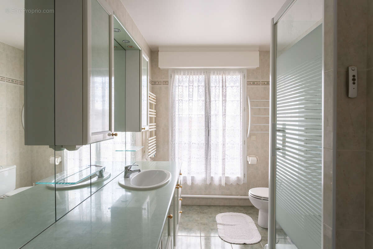 Maison à SARTROUVILLE