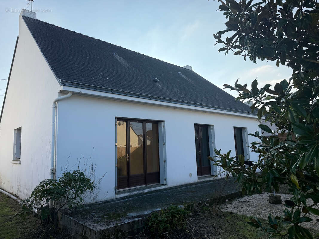 Maison à LE POULIGUEN