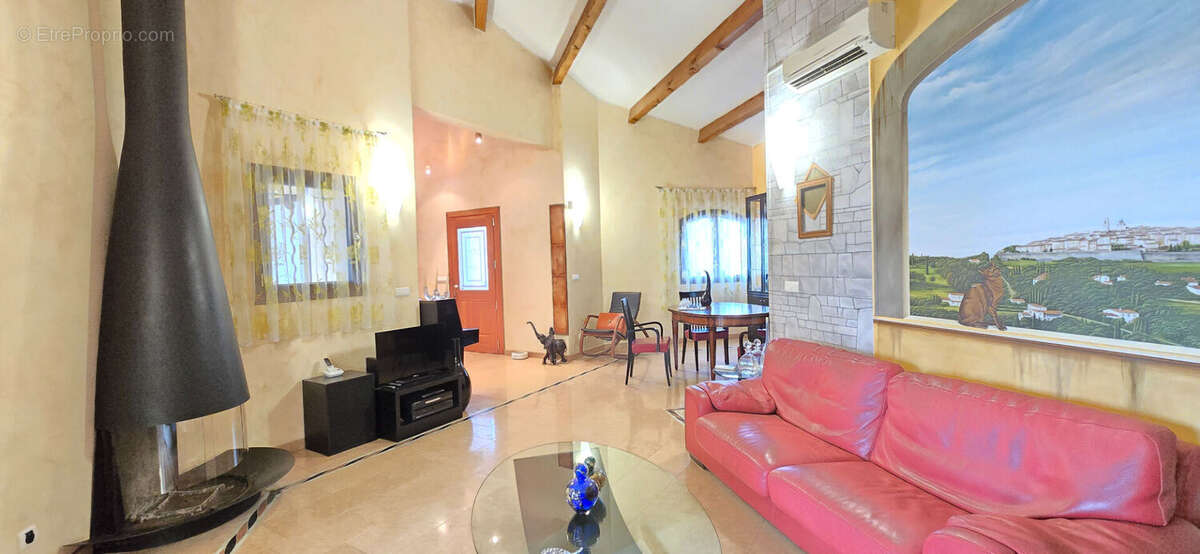 Maison à CAGNES-SUR-MER