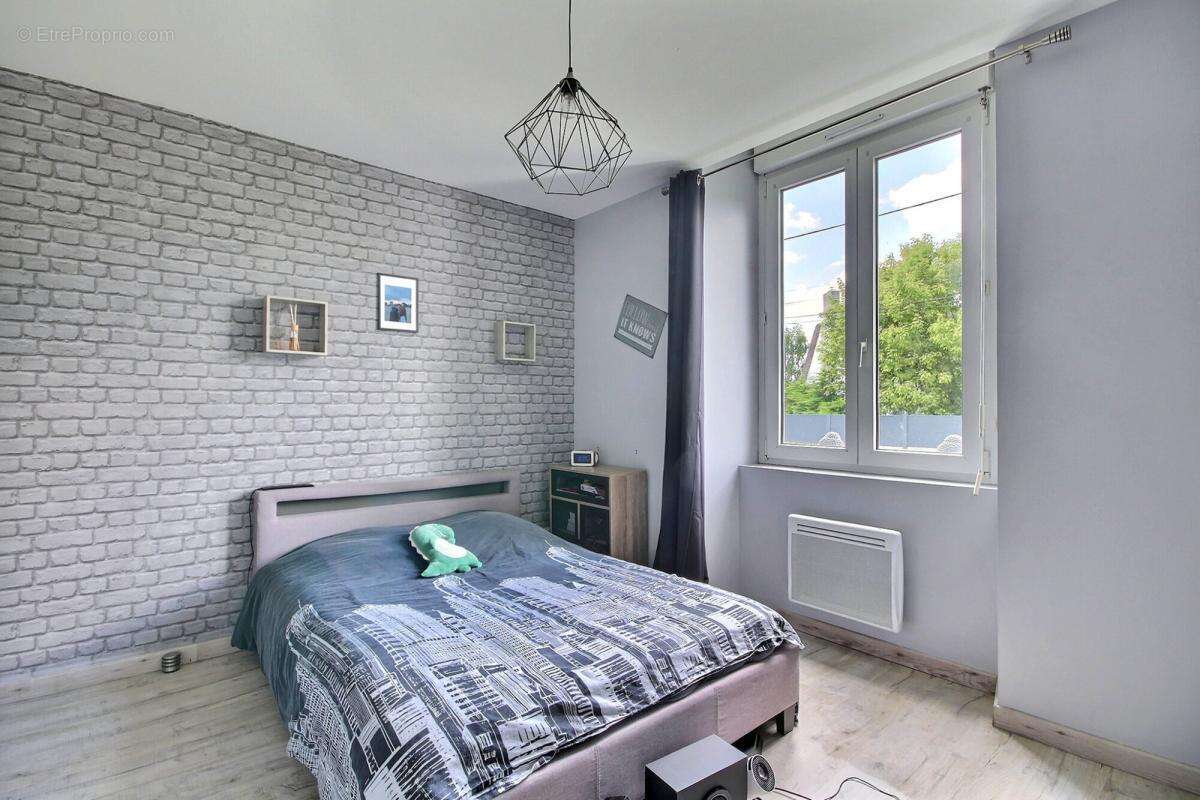 Maison à SAINT-LYPHARD