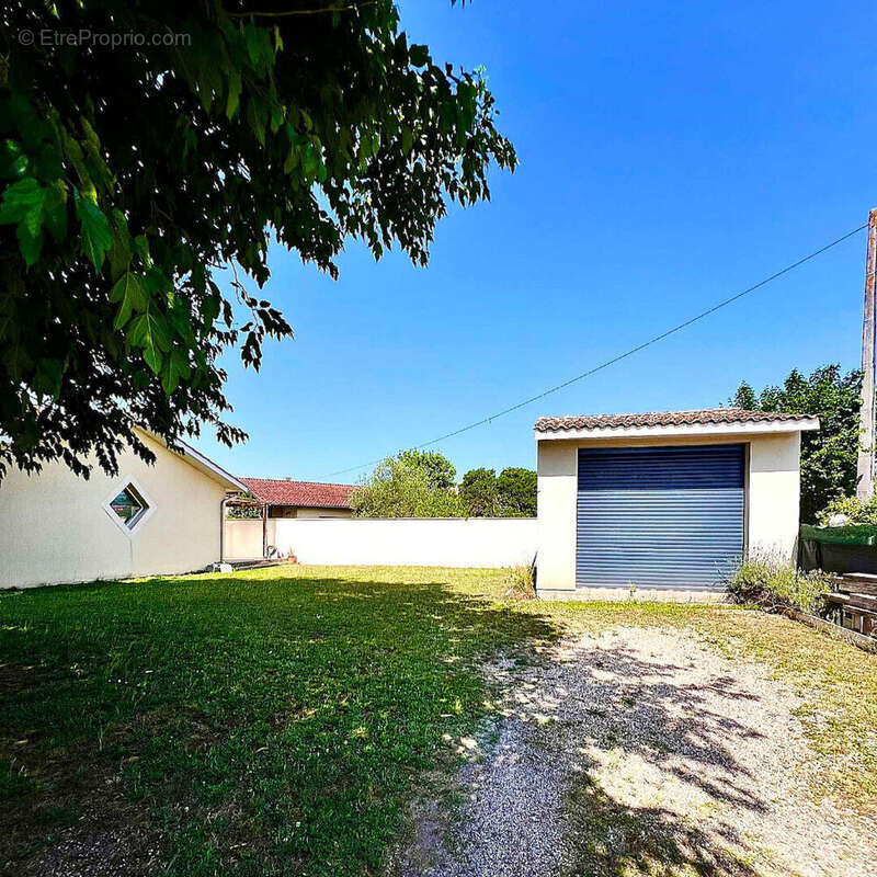 Maison à IZON