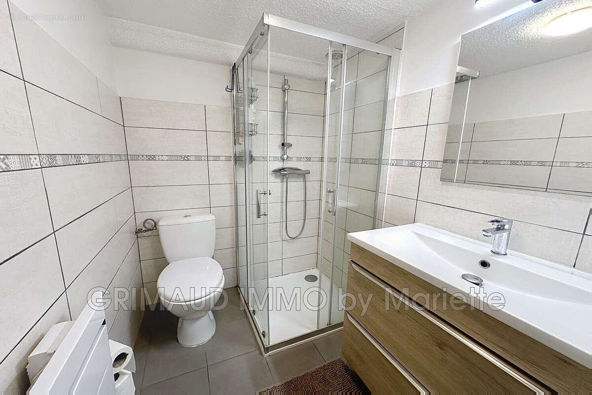 Appartement à GASSIN