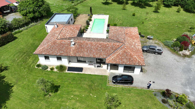 Maison à CASTELNAU-D'AUZAN