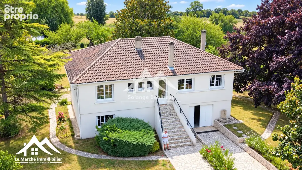 À Casteljaloux, une maison familiale avec jardin, calme et proximité du centre - photo 11