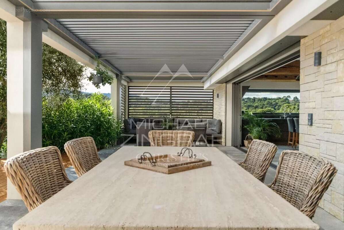 Maison à MOUGINS