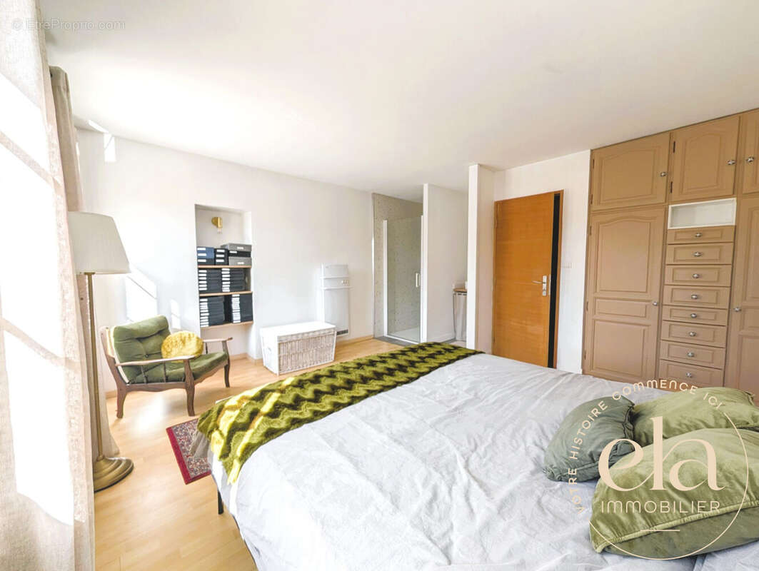 Maison 182 m² à Pouzauges  - photo 7